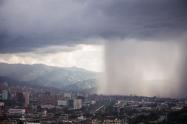 Temporada de lluvias podría ocasionar inundaciones y deslizamientos en Medellín.