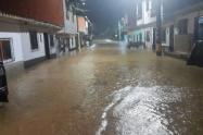 Inundación en el municipio de San Roque, Antioquia.