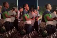 Padre lleva las cenizas de su hija a concierto de Ana Gabriel 
