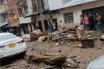 Calles de Bello tras el desbordamiento de la quebrada La García.